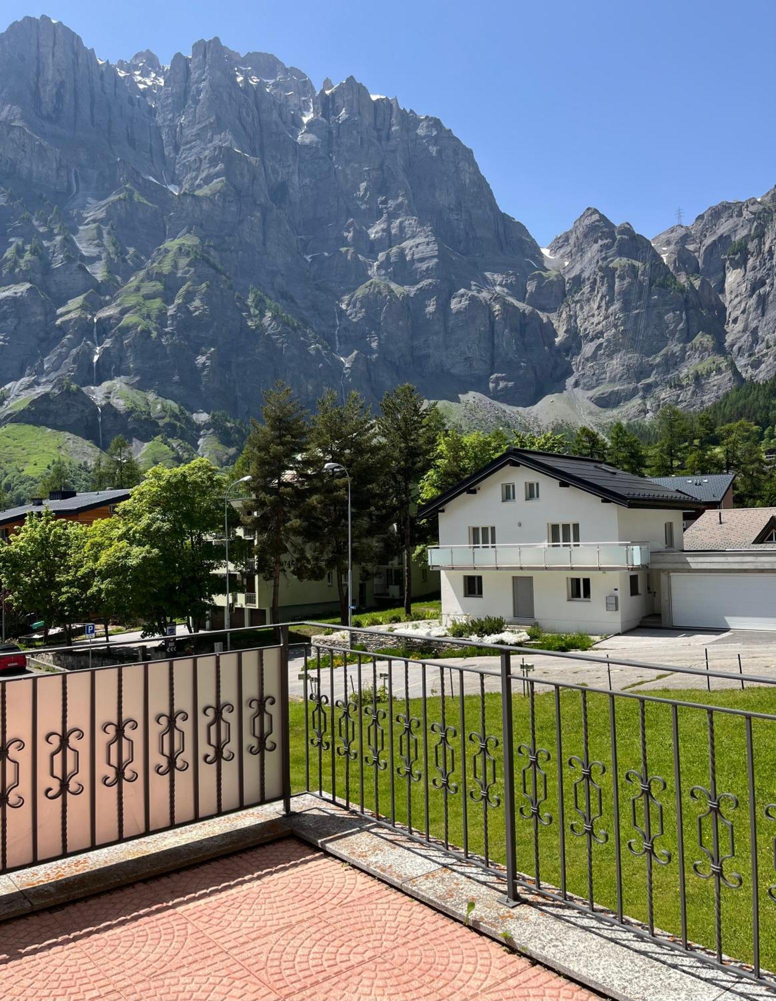 Apartments Residenz Iris Leukerbad Exteriör bild